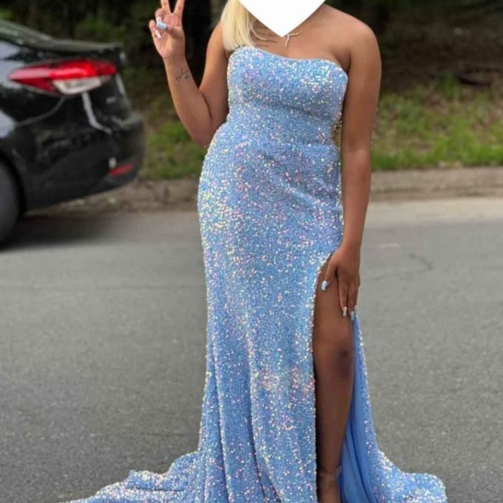 Elegant Blue Sequin Strapless Gown